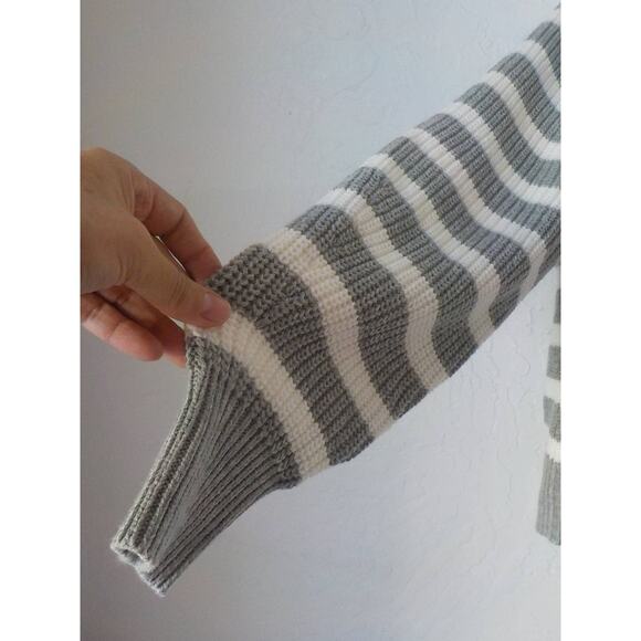 A New Day Sweater Gray White Cable Knit Stripes Women size Large Pullover V-Neck - Picture 5 of 11